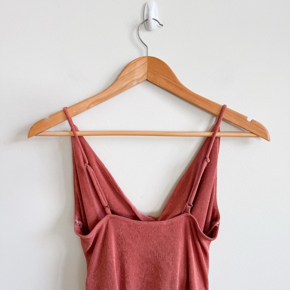 ASTR • Twist Front Thong Bodysuit in Coral Cedar - Picture 9 of 14
